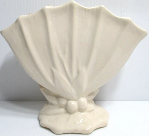 Vintage McCoy Pottery Fan Vase Leaves & Berries Creamy White 6 1/4" T