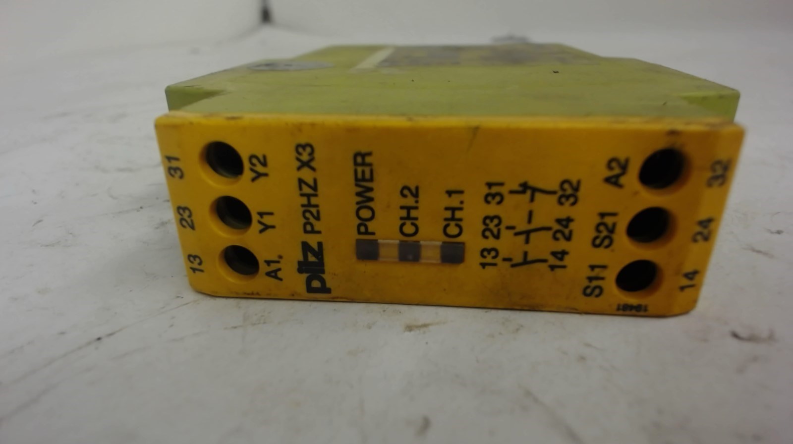 787949 Pilz - PSWZ X1P C 0,5V/24-240VACDC 2n/o 1n/c2so | Relé de seguridad autónomo 787949 Pilz - PSWZ X1P C 0,5V/24-240VACDC 2n/o 1n/c2so | Relé de seguridad autónomo