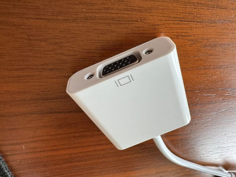 Apple Mini Display Port Thunderbolt to VGA Adapter - Image 2 of 4