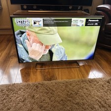 Panasonic TX-40AX630B 40" 4K Ultra HD 3D Smart TV – Smart Apps, 2 Remotes