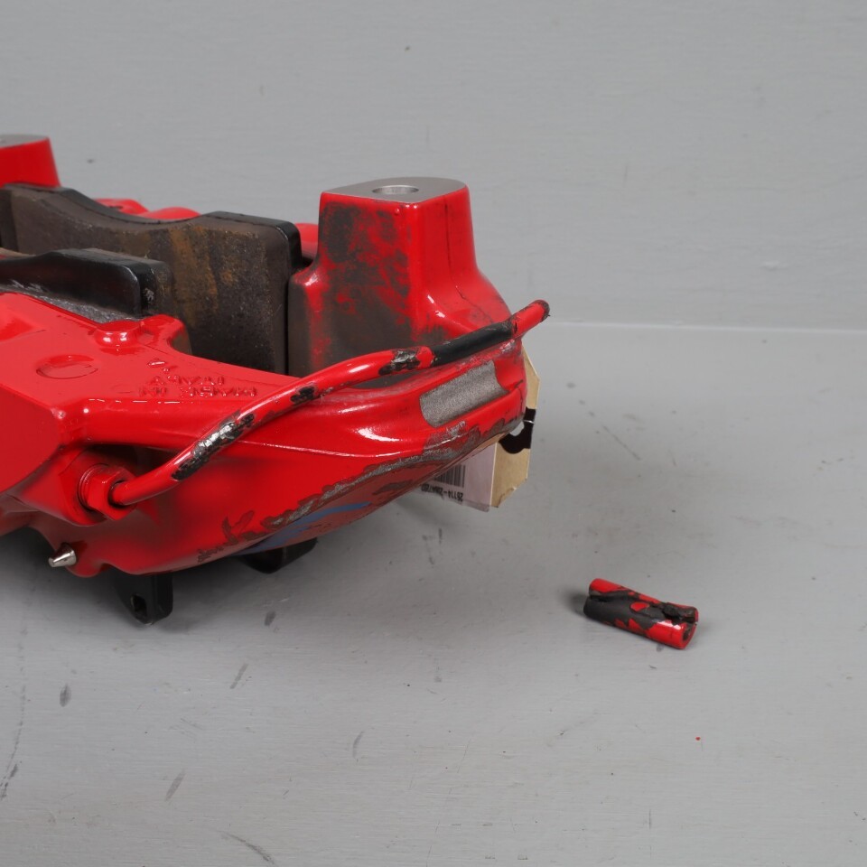 Aston Martin DB11 Volante 2019-2023 Rear Brembo brake calipers with pads Set Red