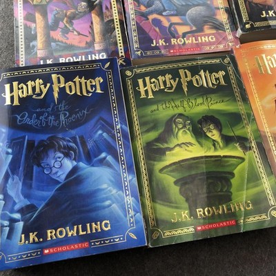 Harry Potter Complete 7 Book Box Set J.K. Rowling Scholastic