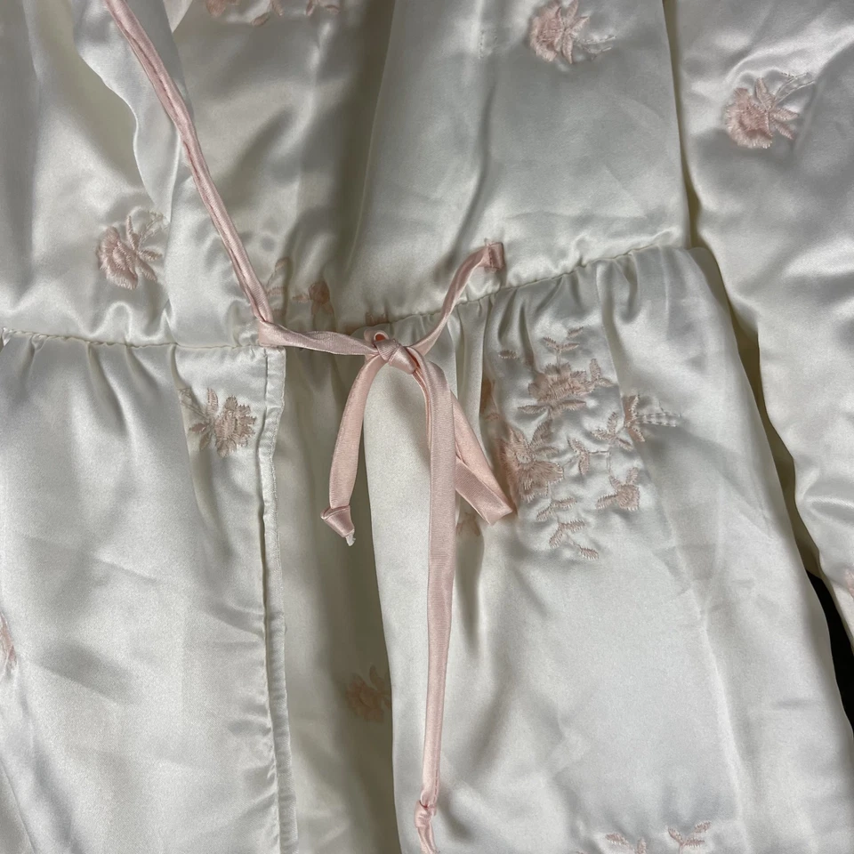 Bata de satén vintage Gilligan O'Malley para mujer XS bordada floral abuela Foto 4 de 4