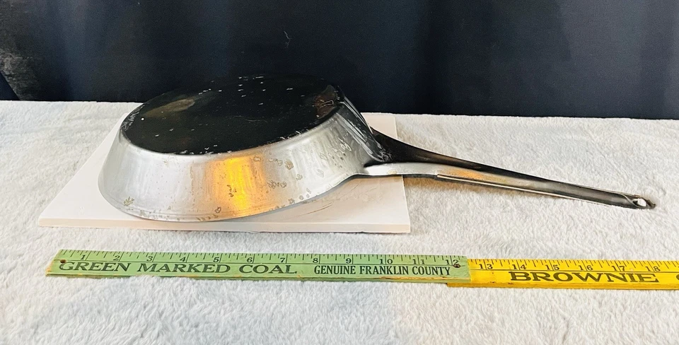Vintage Cowboy Fry Pan with Long Cold Handle for Outdoor Cooking Camping BBQ - Image 3 of 4