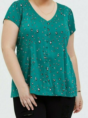 torrid green leopard dress Green Leopard Print Long Sleeve Smock Midi Dress – AX Paris main image 1