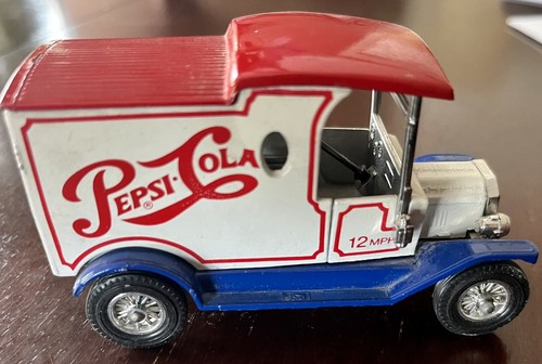 PEPSI COLA TRUCK MATCHBOX MODELS OF YESTERYEAR Y-12 1912 MODEL T FORD 1984 - Bild 1 von 5