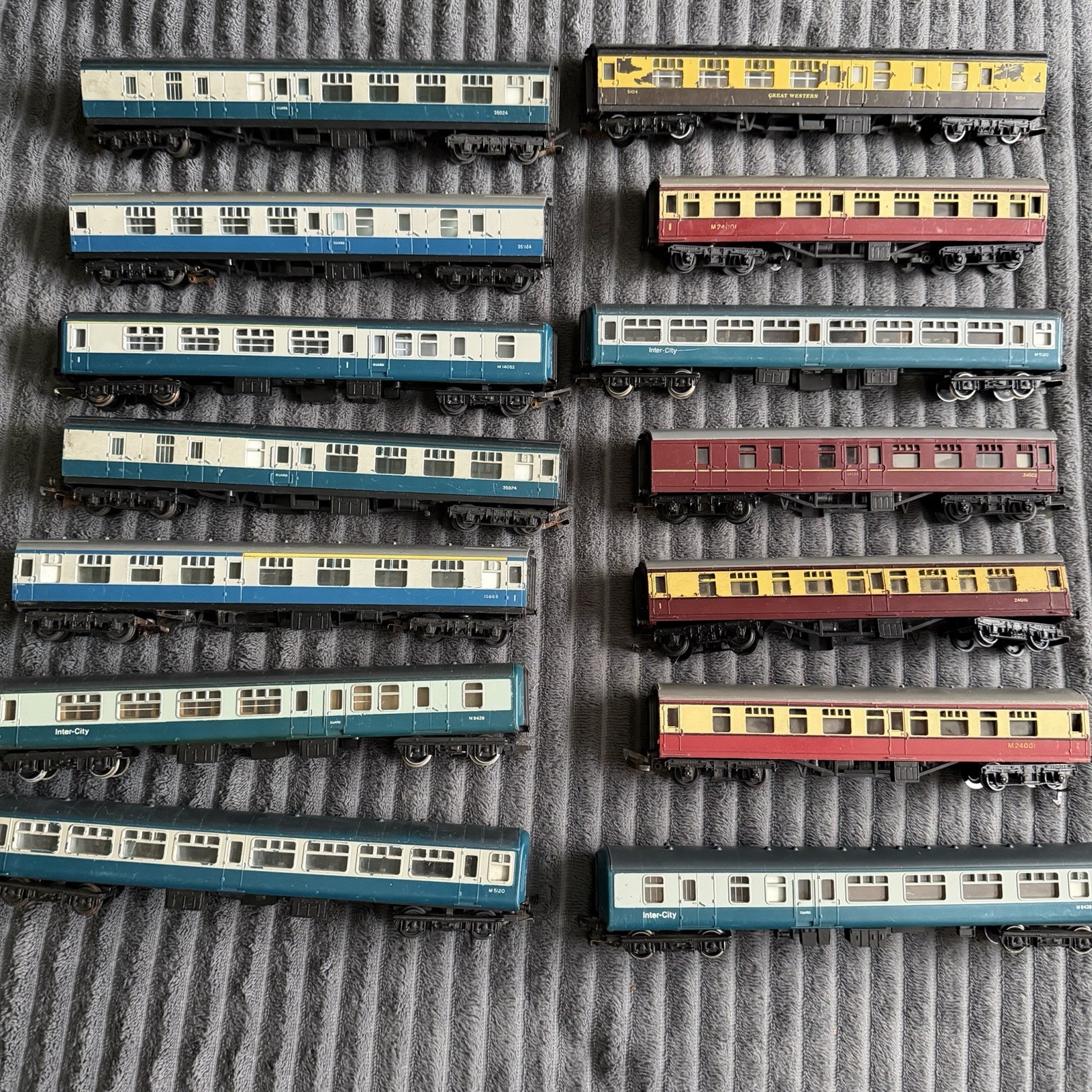 Job Lot Of 14 Hornby 00 Train Carriages 