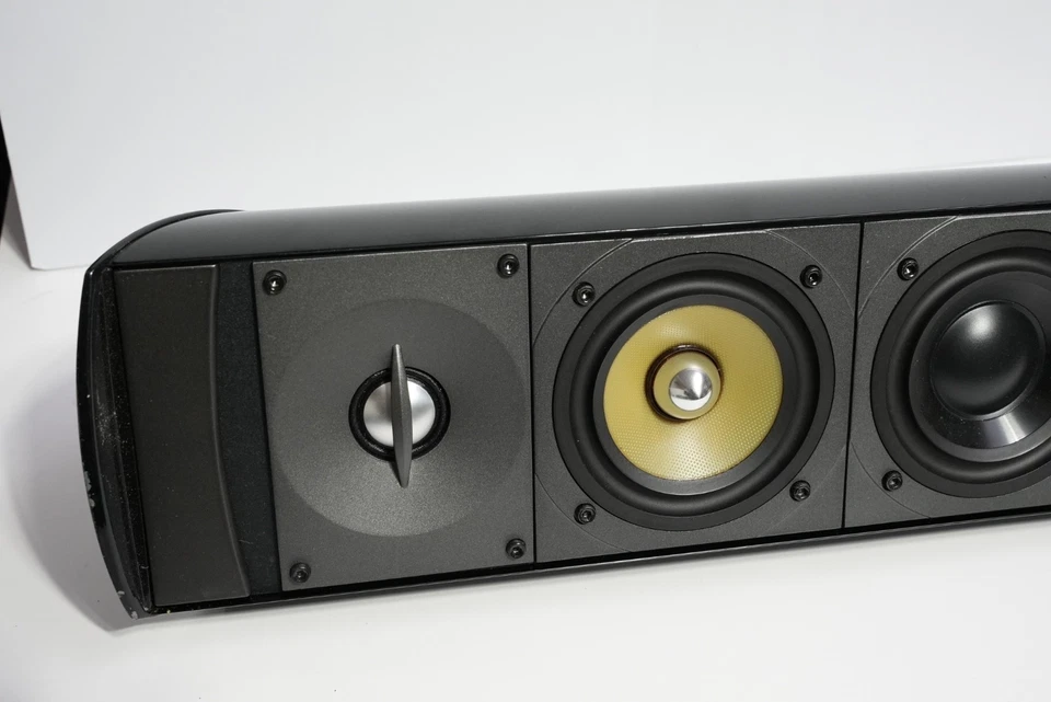 Paradigm Millenia 20 Trio Sound Bar - Black Piano Gloss - Excellent Condition - Image 3 of 4