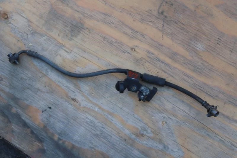 2015 2016 2017 2018 CADILLAC ESCALADE ESV LÍNEA DE FRENO DELANTERO DERECHA DEL PASAJERO Foto 2 de 4