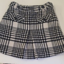 Jamie and Jack Girls Plaid Pleated Skirt Black White Short Size 6 Button