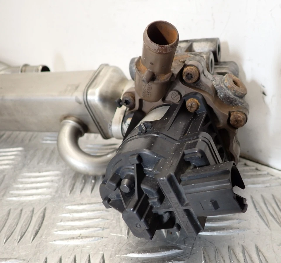 IVECO DAILY 2.3 DIESEL EGR VALVE AND COOLER 5801856571 - Image 3 of 4