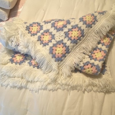 Crochet Granny Square Throw Blanket Acrylic Fringed Floral Vintage White Blue