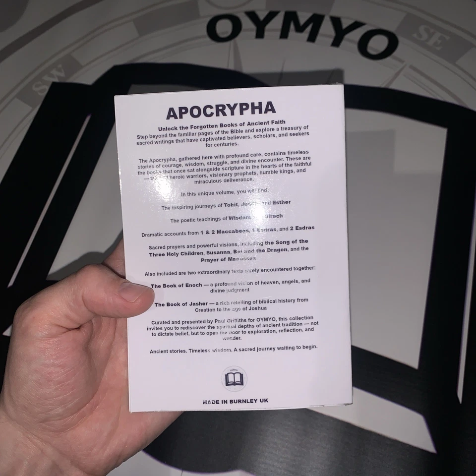 Apocrypha + The book of Enoch and the Book of Jasher (all in 1 pocket book) - Image 3 of 4