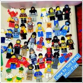 LEGO Bulk Parts Lot 11,571 pcs w/ Minifigures Multicolor Plastic Box
