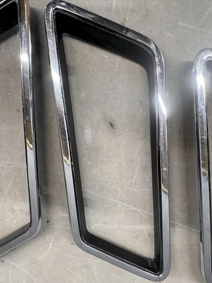 Ford Torino Elite 1974-1976 techo ópera vidrio techo vela panel ventana moldura moldura Foto 3 de 4