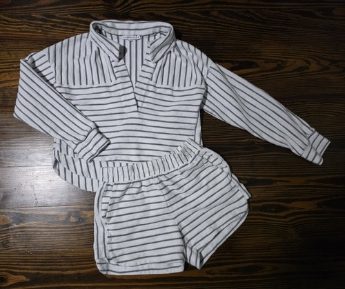 Sincerely Jules Women's 2 Pc Shorts Set Casual Gray Striped Size Medium