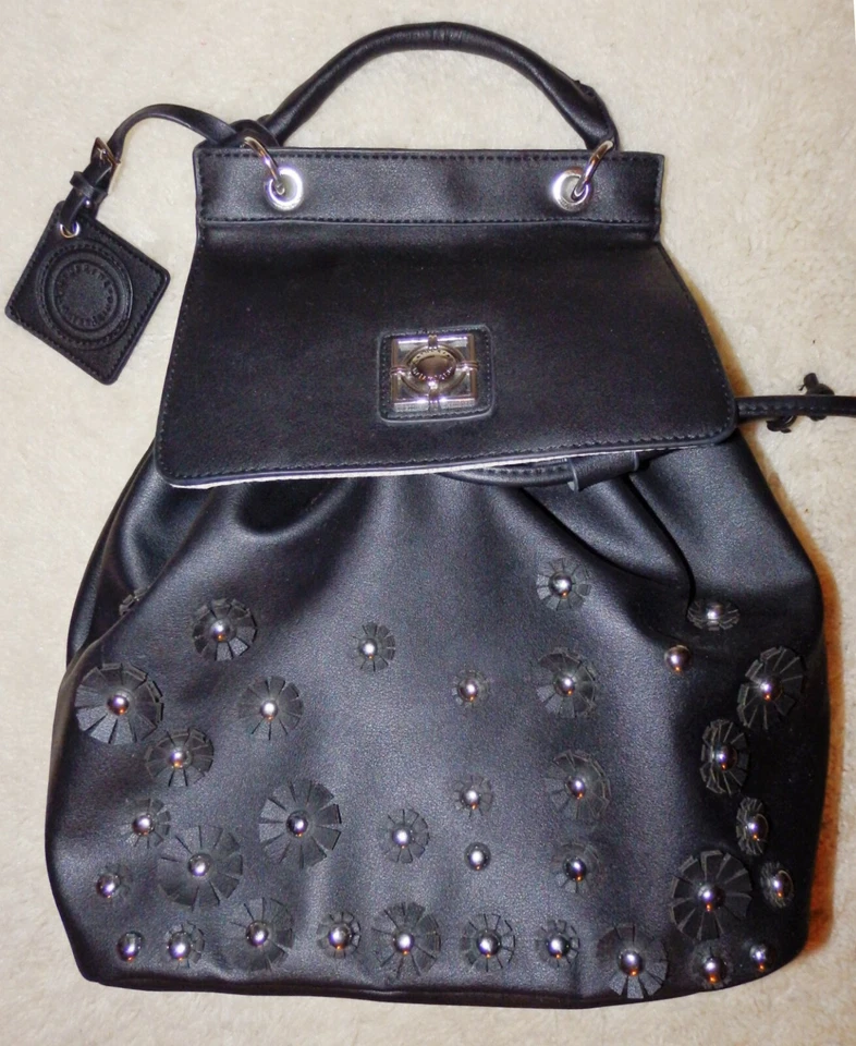 CATHERINE MALANDRINO Rucksack Tasche schwarz 3 D Daisy NEU PU Leder Schultasche