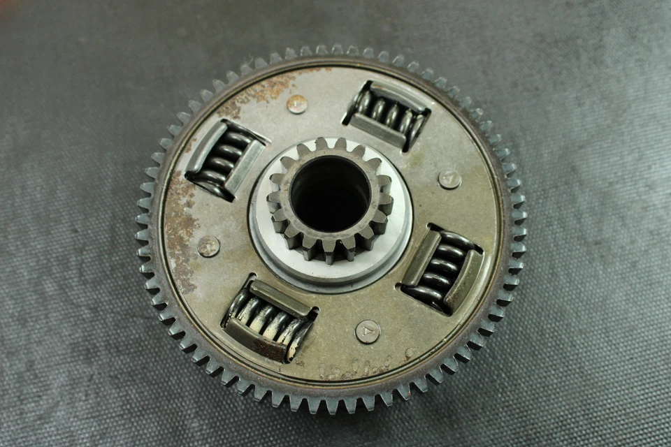 Корзина сцепления 1982 Honda XR250R B4317 - Изображение 2 из 4