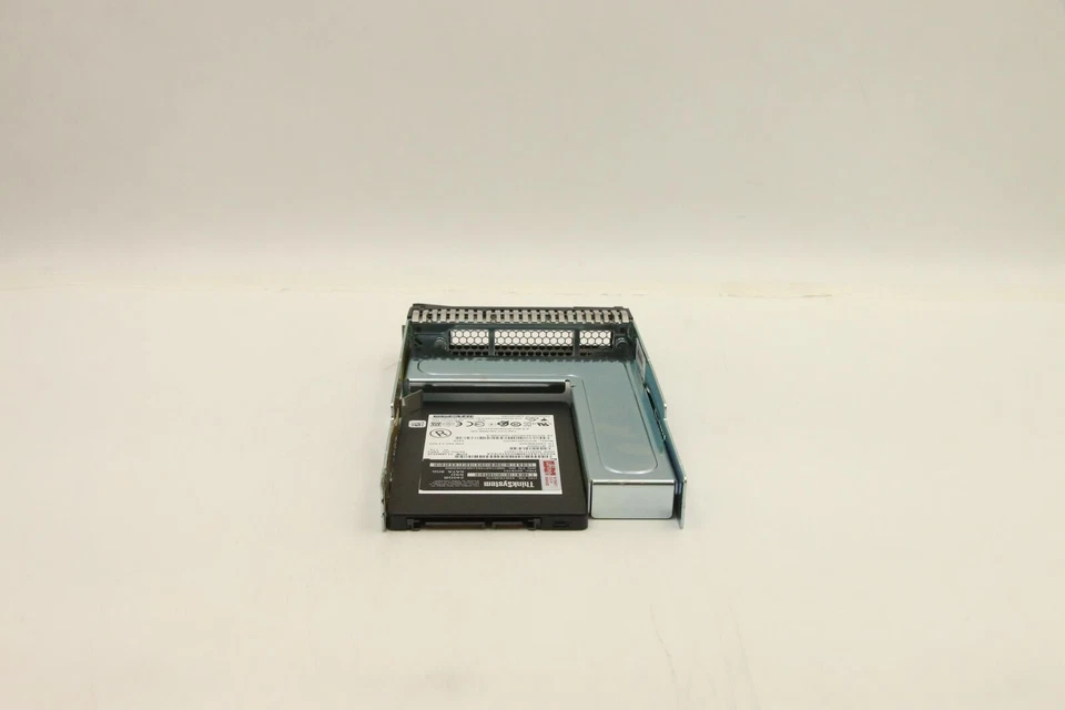 Lenovo ThinkSystem 4XB7A38279 02YE754 1.92TB Entry 3.5" SATA 6Gb Hot Swap SSD - Image 3 of 4