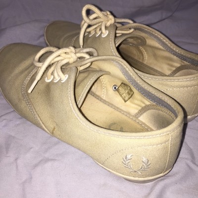 fred perry boat shoes