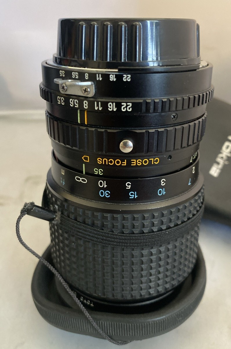 Tokina RMC 35-105mm 1:3.5-4.3 Lens Made in Japan with case. Fits