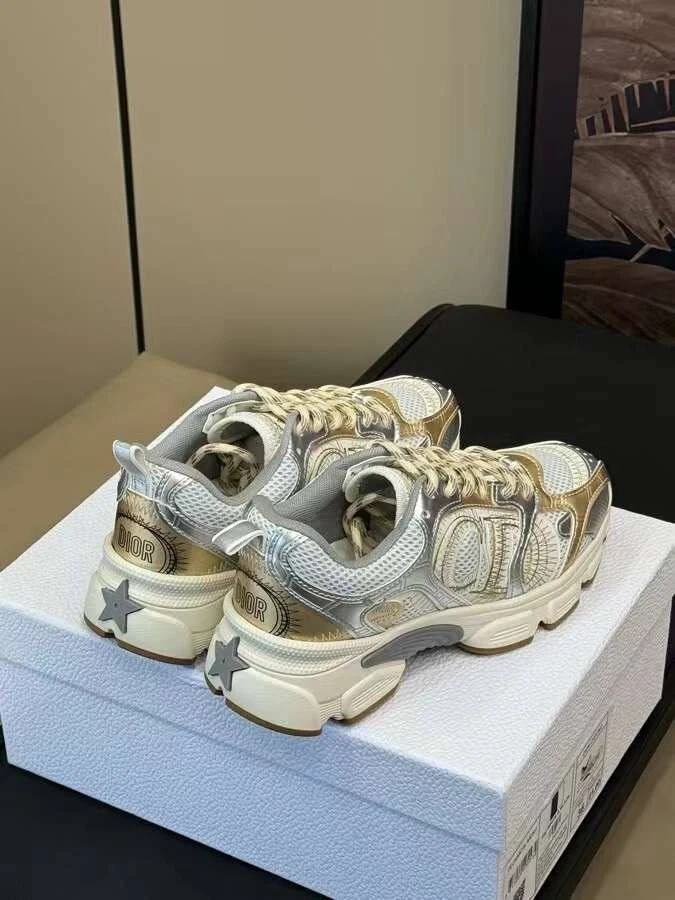 Baskets femme Dior Chrono taille EU 39 AU 8,5 UK 6,5 US 8,5
