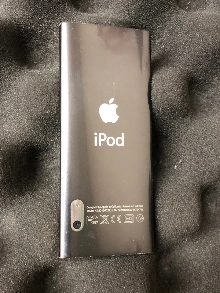 Ipod Nano 5th gen 8GB with USB cable Space Gray MC031 Model A1320 bundle - Image 3 of 3