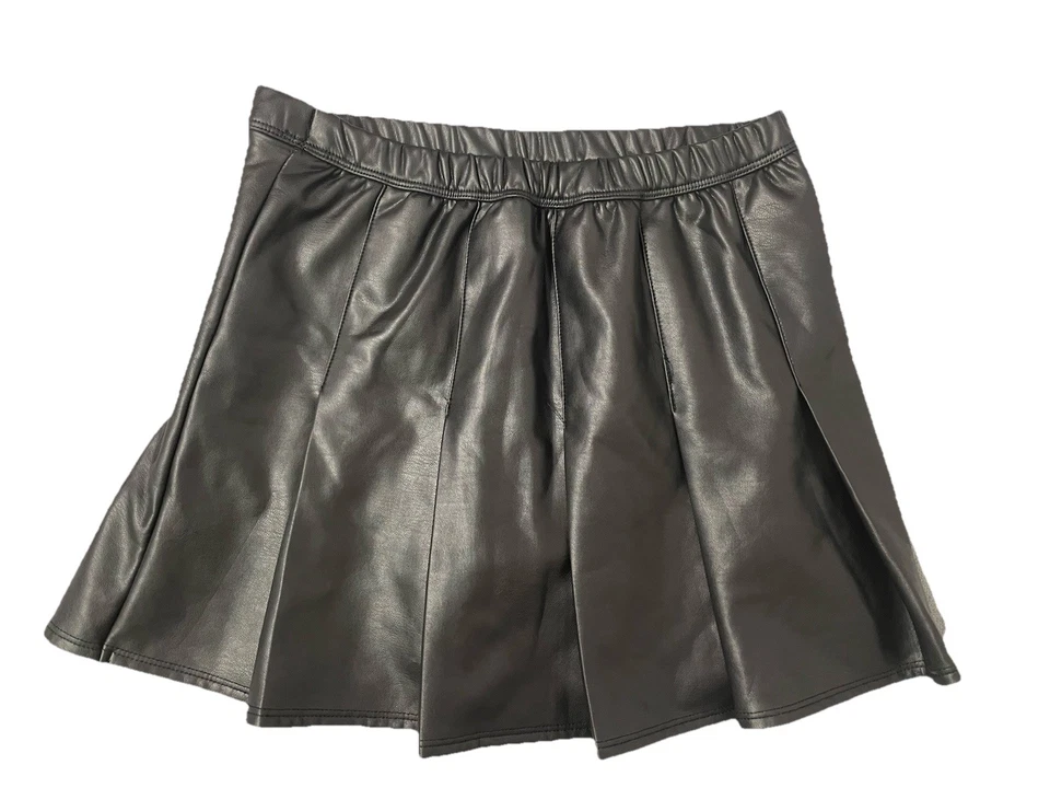 Falda corta de imitación de cuero negra para niños talla 11/12 Abercrombie de segunda mano niña Foto 2 de 4