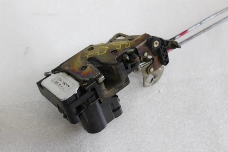 1994 1995 1996 1997 1998 1999 Buick Lesabre puerta trasera derecha pestillo cerradura actuador Foto 2 de 4