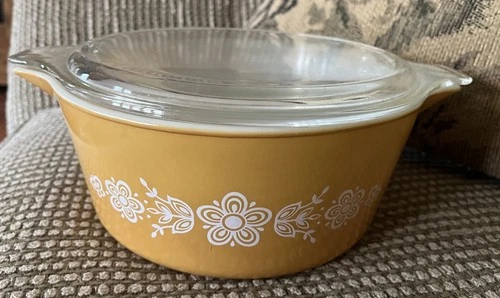 Vintage Pyrex #475 B Butterfly Gold  2.5 Qt Round Casserole & Lid 475-C 13
