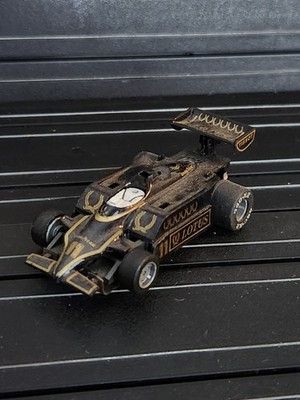 TYCO 440-X2 LOTUS #11 F1 HO SLOT CAR DRIVER Missing Head 