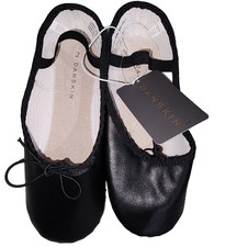 Danskin	Girls 2	Black ballet shoe