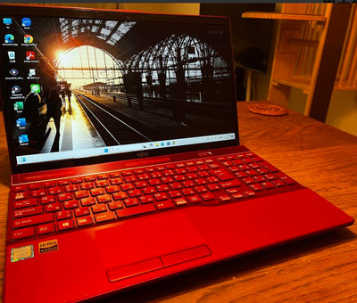 爆速パソコン！Core i7 8世代 メモリ16GB SSD500GB