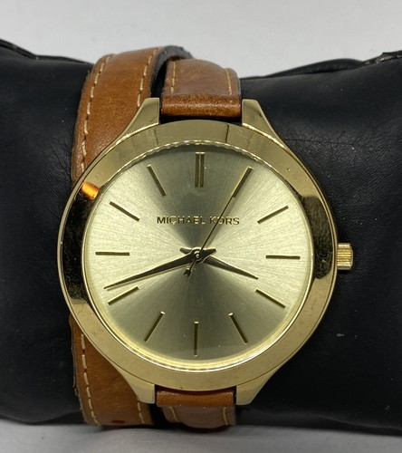 Brown Leather Analog Dial Watch UC799 