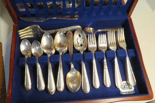 Vintage Oneida Silversmiths BECKET Silverplate Silverware Flatware 71 Pc Set Lot - Picture 5 of 23