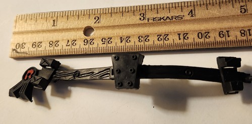 1988 TMNT Mutant Ninja Turtle Replacement Part Accessory ~ Raphael ~ Red R Belt - Picture 6 of 6