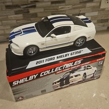 Shelby Collectibles 118 2011 Ford Shelby Gt350 Whiteblue Stripes
