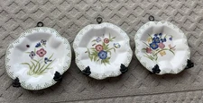 Home Interiors and Gifts Plates Flowers Insects Sage Green Trim Set 3 & Hangers