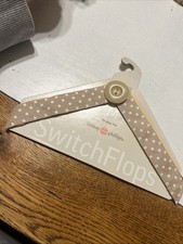 NEW LINDSAY PHILLIPS SWITCH FLOPS TAN "CHRISTINA" STRAPS SIZE M MEDIUM 7/8 FLIP