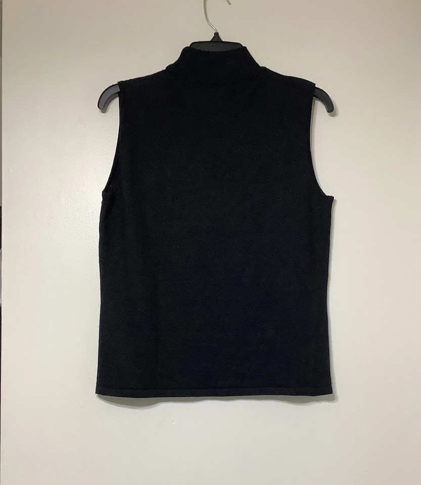 Top sin mangas Erika para mujer con cuello alto con joyas talla mediana Foto 2 de 4