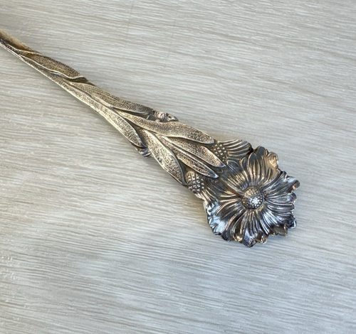 Vintage Reed & Barton Harlequin Olive Fork Silverplate Floral Handle 1964 - Picture 3 of 9