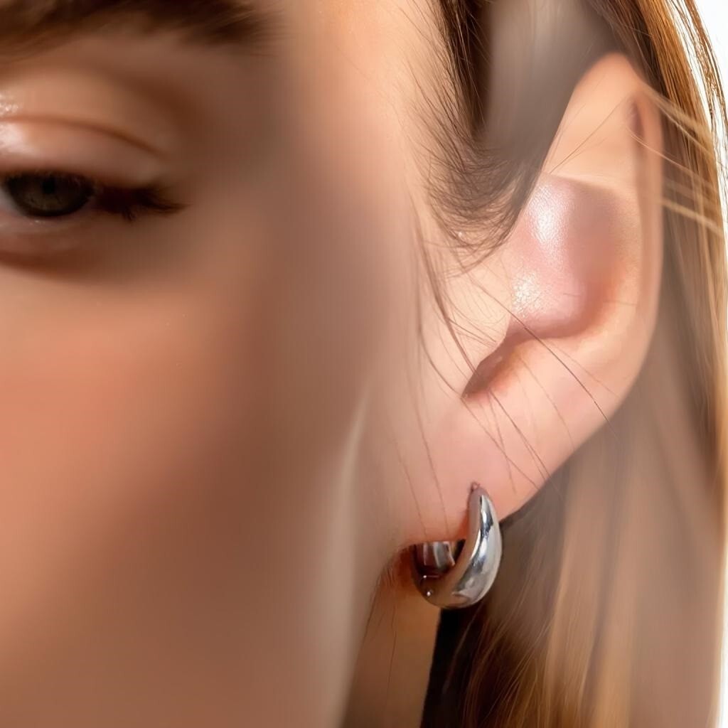 Modern Elegant Huggie Hoop Earrings for Women - Classic Fashion Jewelry