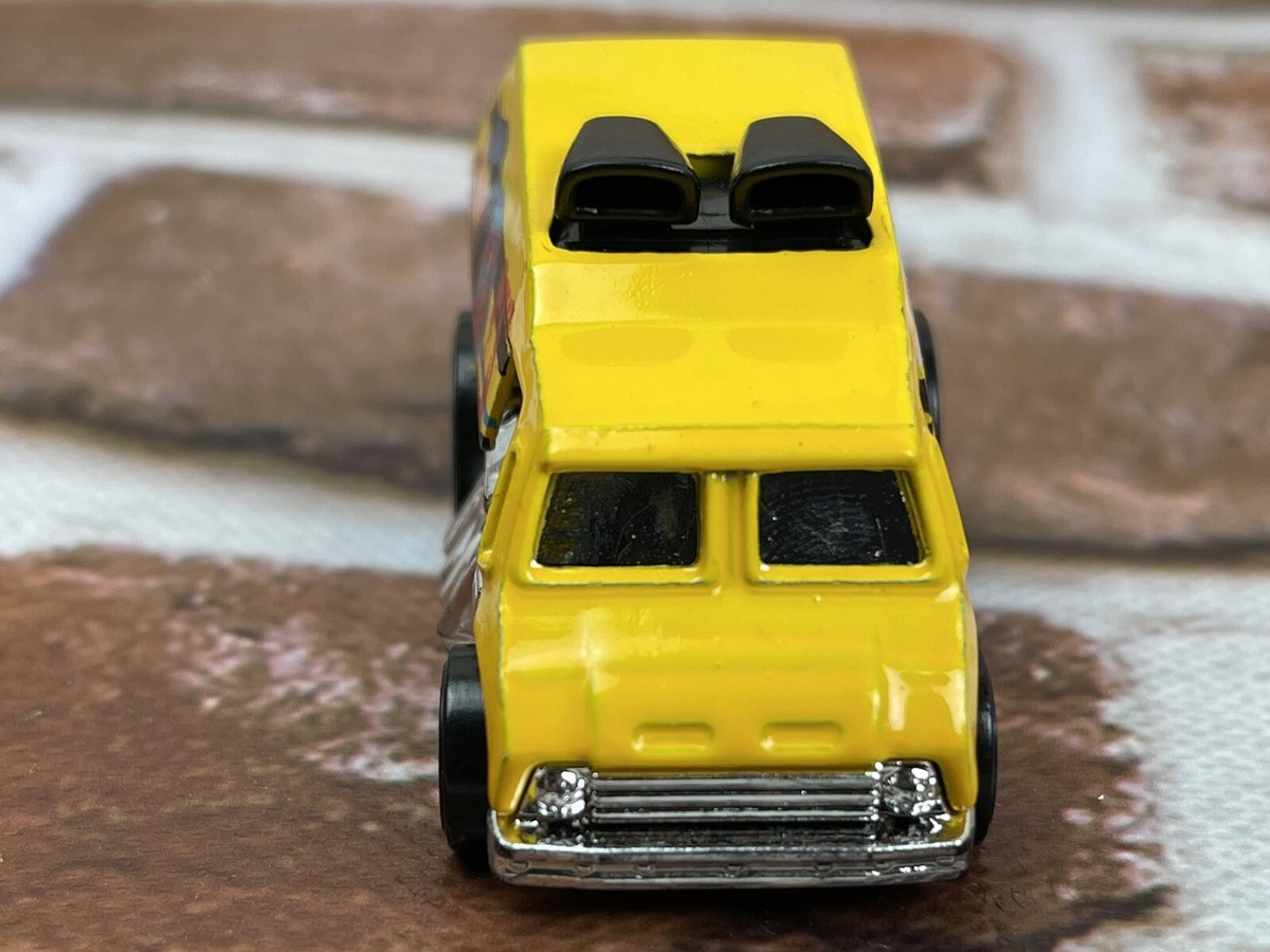 Hot Wheels Cool One HW Stunt Yellow Toy Car Ice-cream Truck 2004