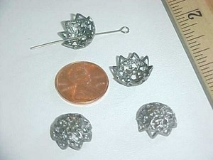 24 VINTAGE STEEL FILIGREE CROWN 13mm. BEAD CAPS L820