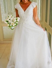 Handmade White Lace V-Neck Cap Sleeve A-Line Tulle Wedding Dress 12 Regular