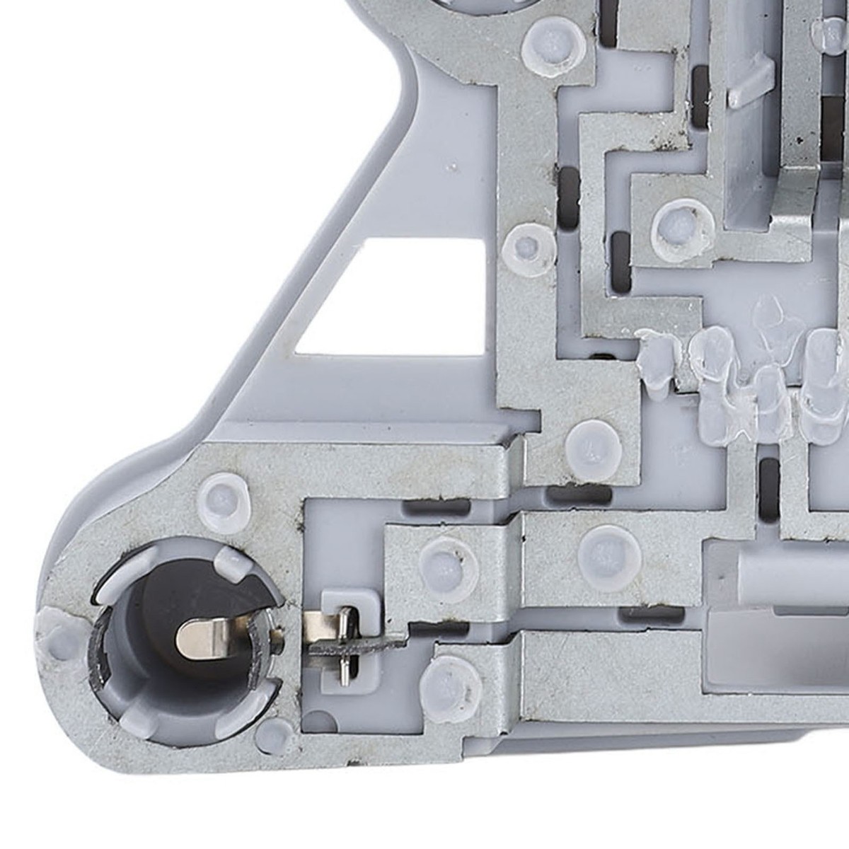 Support De L'ampoule Avec Le Harnais Et Le Support Stable Du Terminal Pour C250 C300 C350 C63 AMG à Gauche: 2048201500