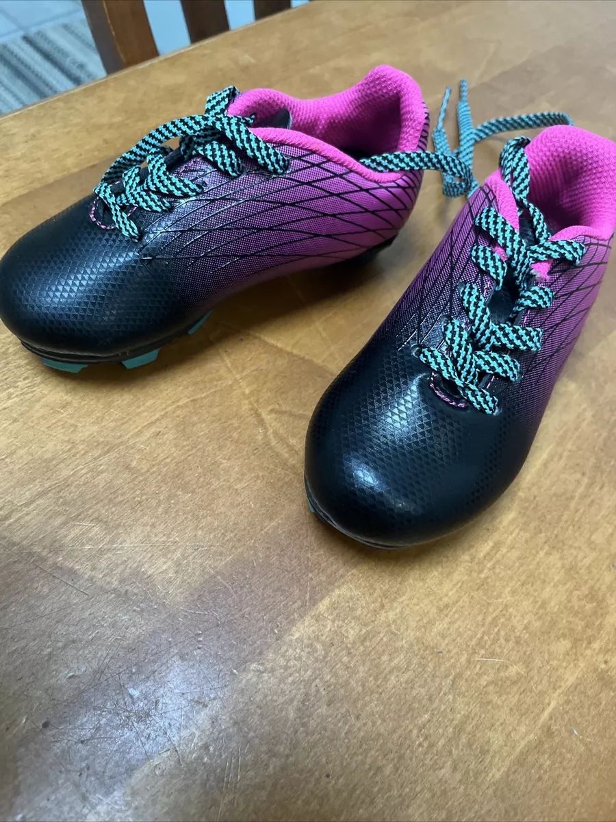 DSG Soccer Futbol Cleats Size 8k Youth Pink black Unisex Low Top