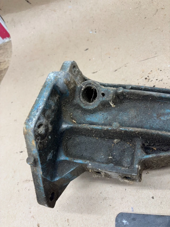 Falcon Mustang Comet 1968 67 68 4 velocidades manual eje trasero carcasa C8ZR-7A040-A Foto 2 de 4