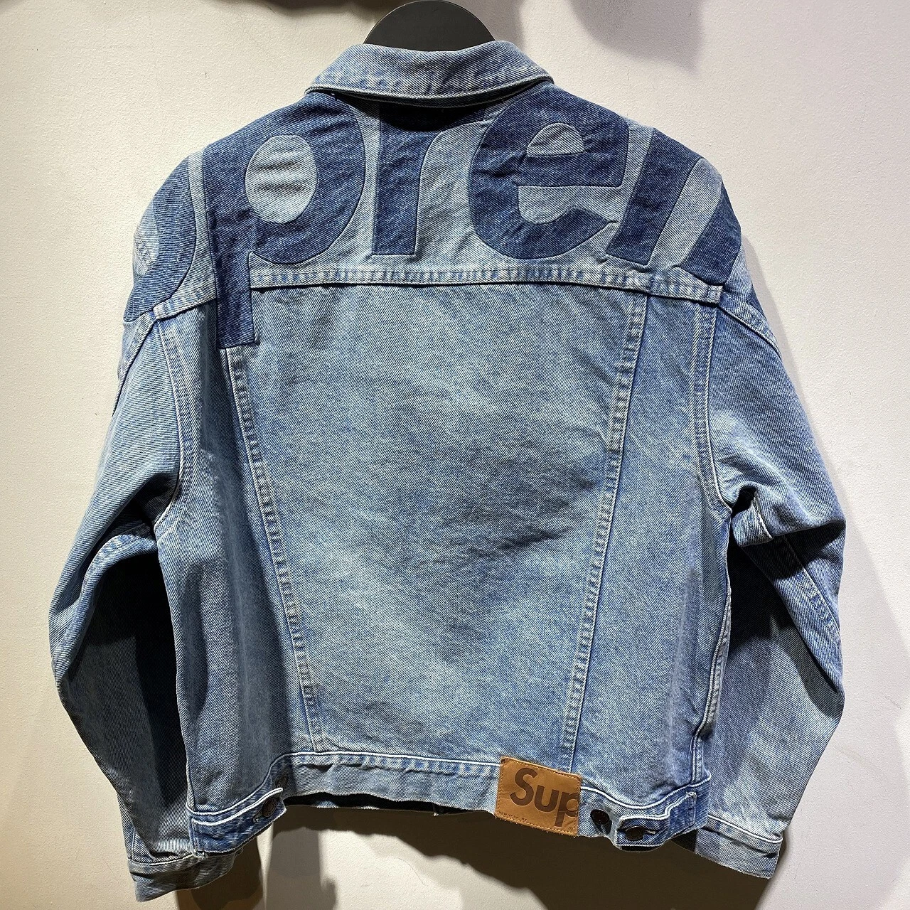 Veste camionneur denim logo encastré Supreme 22ss taille M survêtement