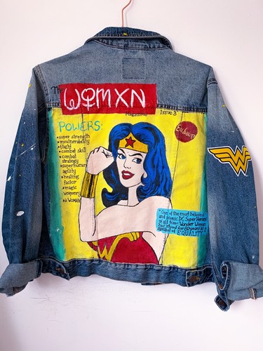 Wonder Woman DC Comics Custom Hand 